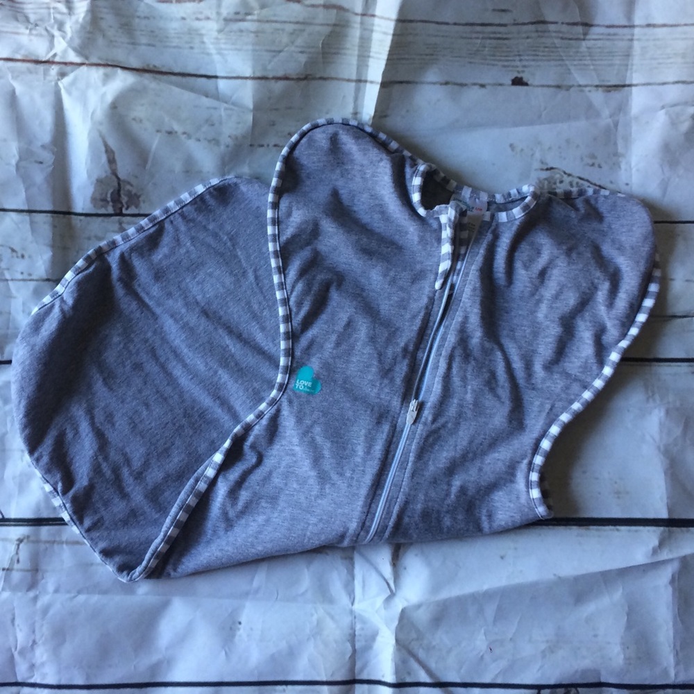 Love to swaddle up medium